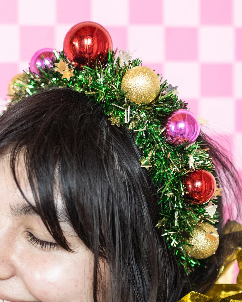 HOLIDAY WREATH HEADBAND
